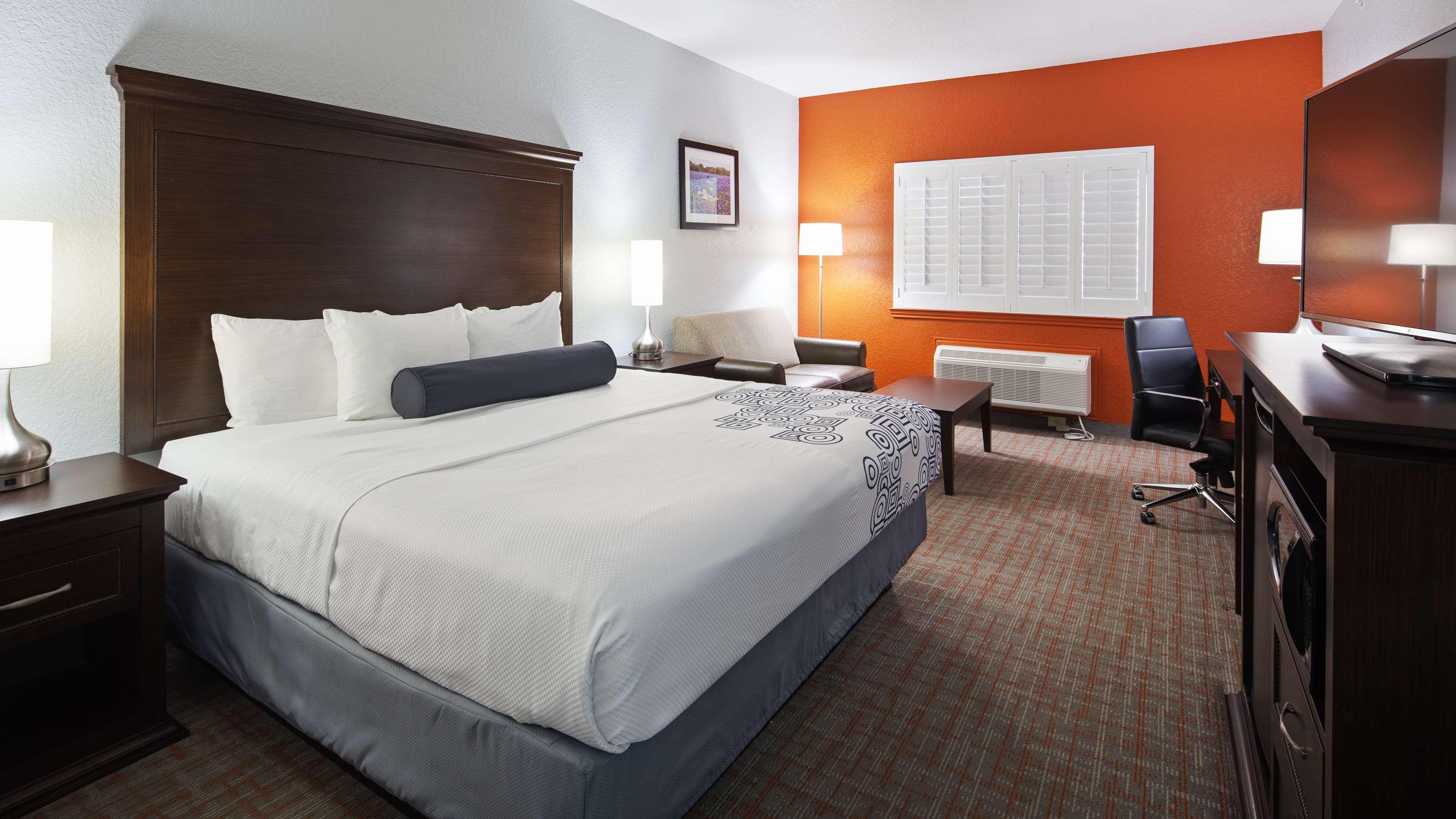 Best Western Plus Фредериксбург Екстериор снимка